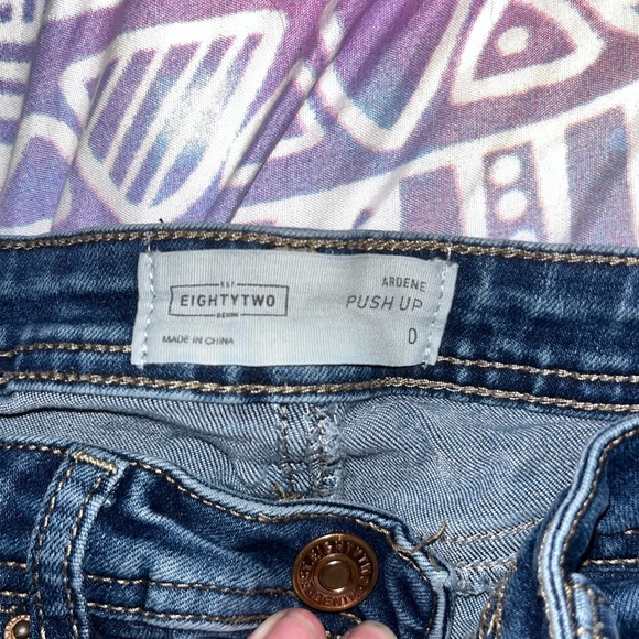 ripped skinny jeans - Picture 2 of 3